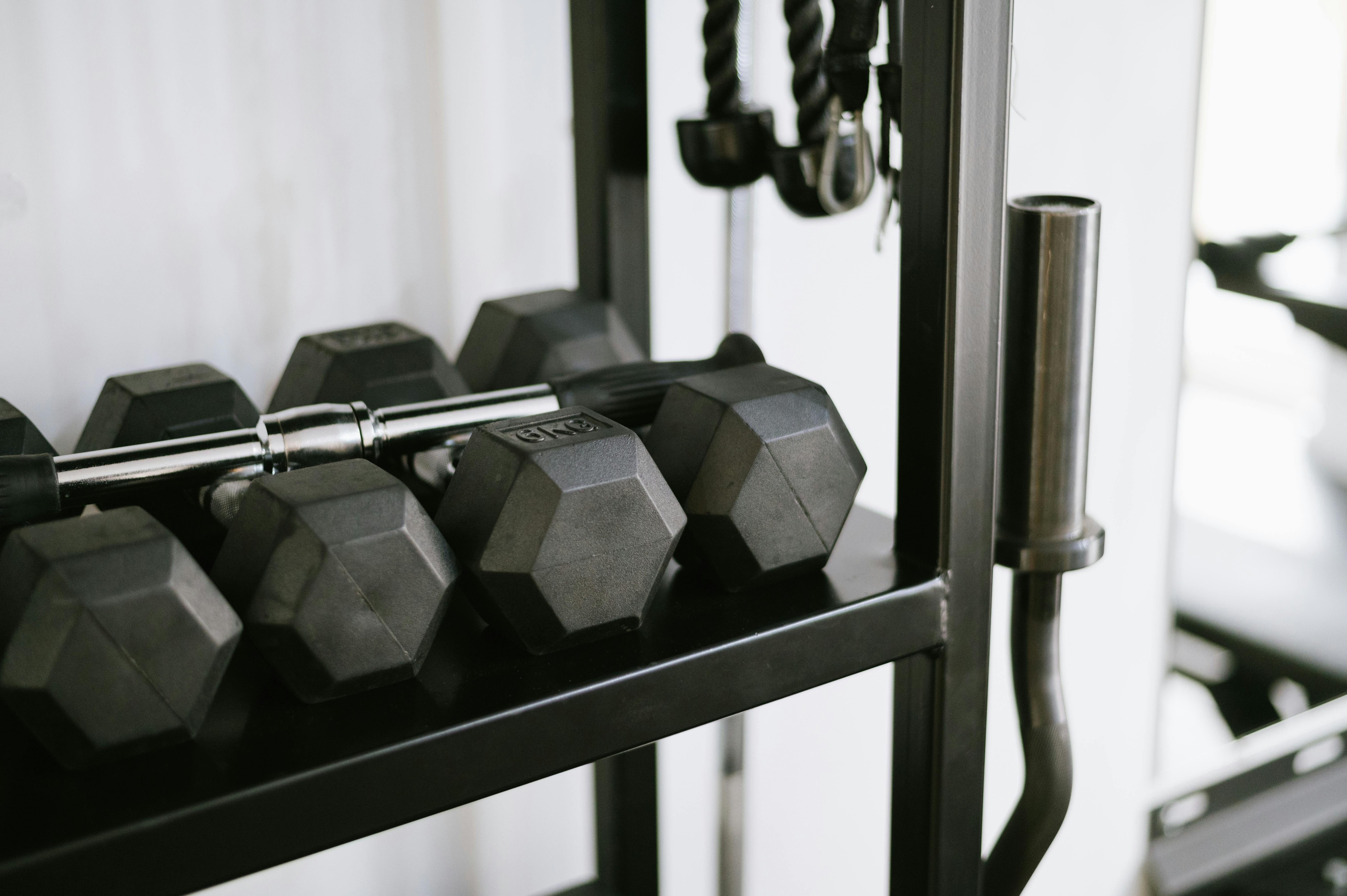 How to Keep Your Workout Routine on Track While Traveling